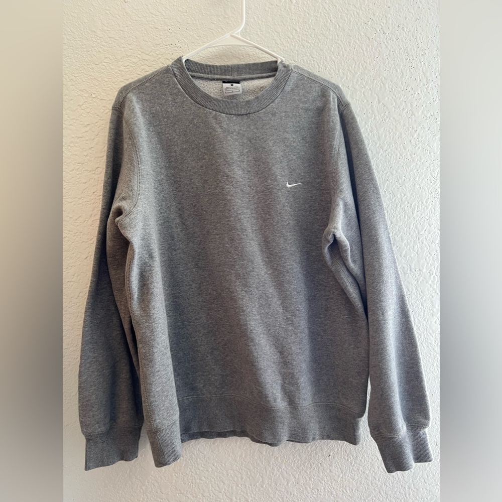 Nike sweatshirt size Large
